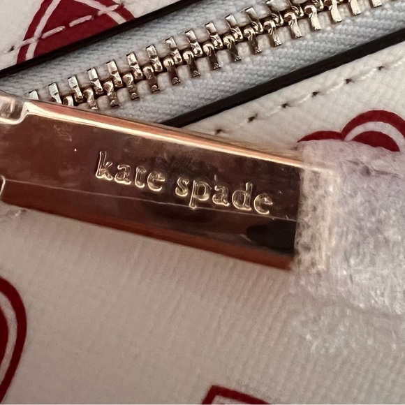 kate spade New York adorable NWT, Madison Heartfelt Boxed Slim Bifold Wallet - Picture 7 of 14